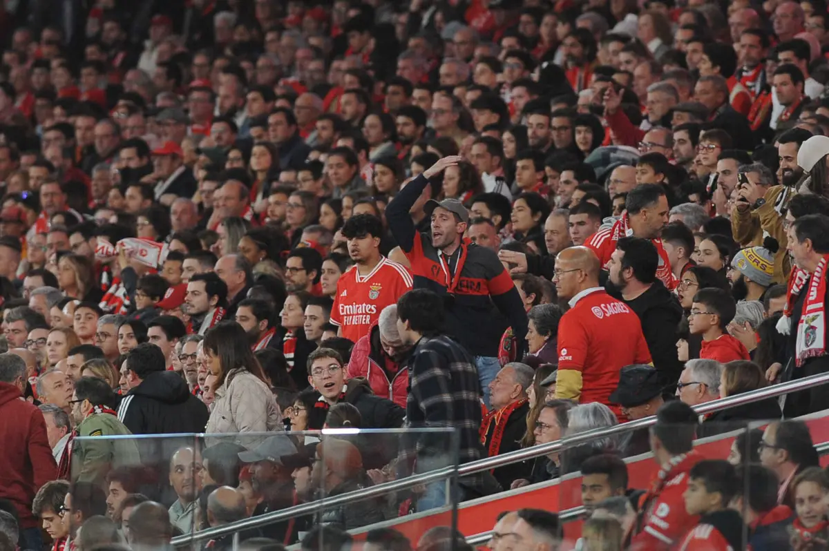 Imagem de contexto do artigo França autoriza adeptos do Benfica em Marselha