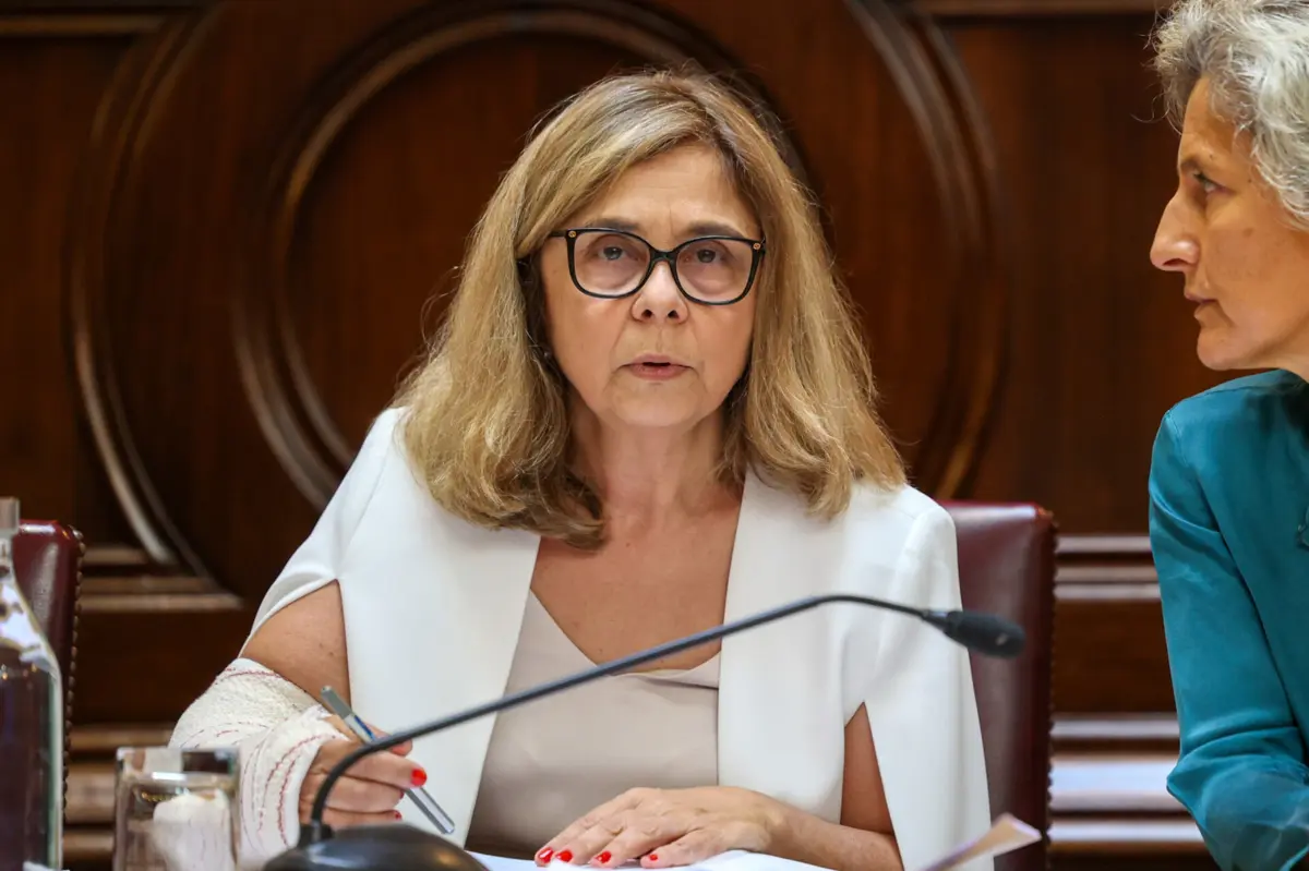 Imagem de contexto do artigo "Temos lideranças fracas." Ministra anuncia auditoria a conselhos de administração de alguns hospitais