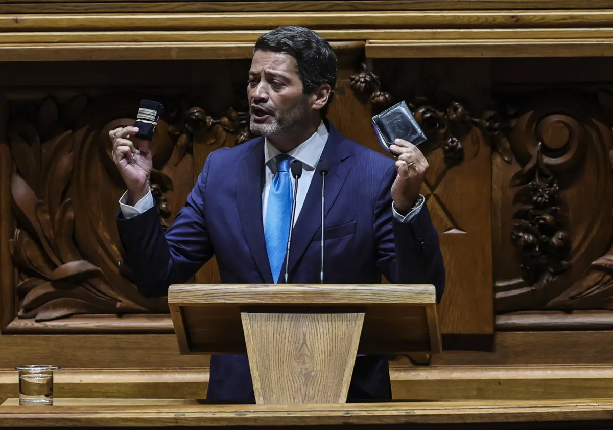 Imagem de contexto do artigo Ventura diz que Montenegro lhe propôs acordo que admitia que pudesse integrar Governo