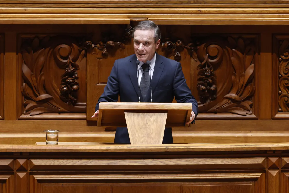 O porta-voz da conferência de líderes, o deputado social-democrata Jorge Paulo Oliveira