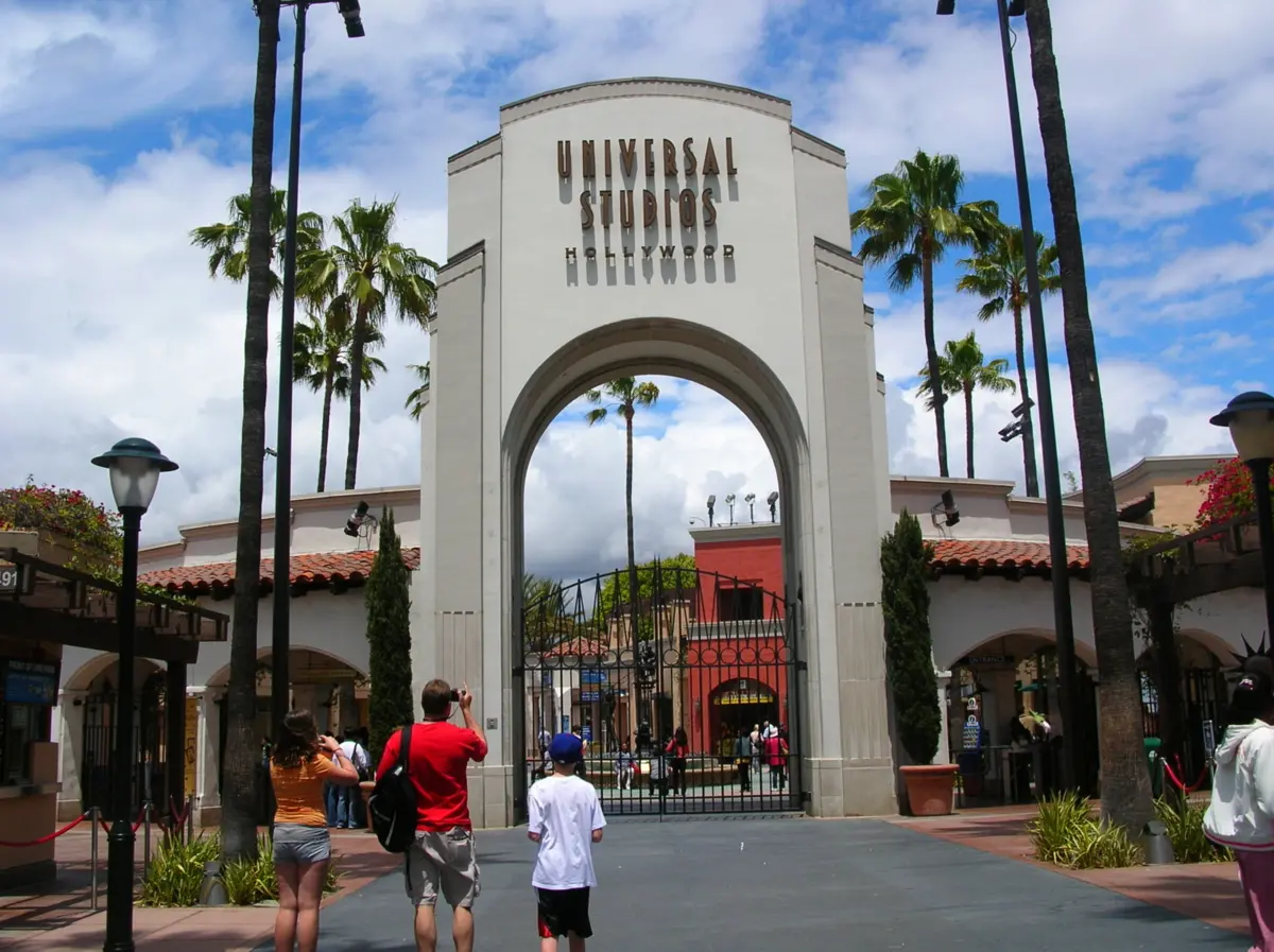 Imagem de contexto do artigo Quinze feridos em acidente de elétrico na Universal Studios