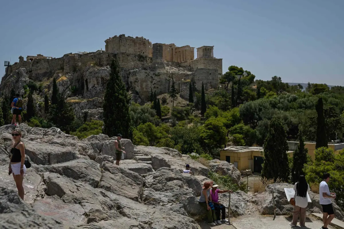 Imagem de contexto do artigo Estado de alerta. Atenas fecha parques públicos devido a risco elevado de incêndio