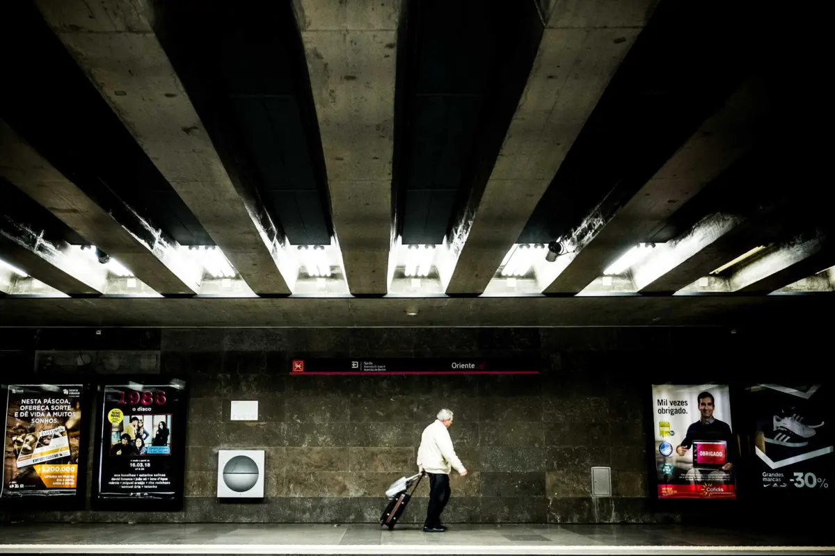 Imagem de contexto do artigo Frio: Metro de Lisboa abre três estações a pessoas em situação de sem-abrigo durante a madrugada
