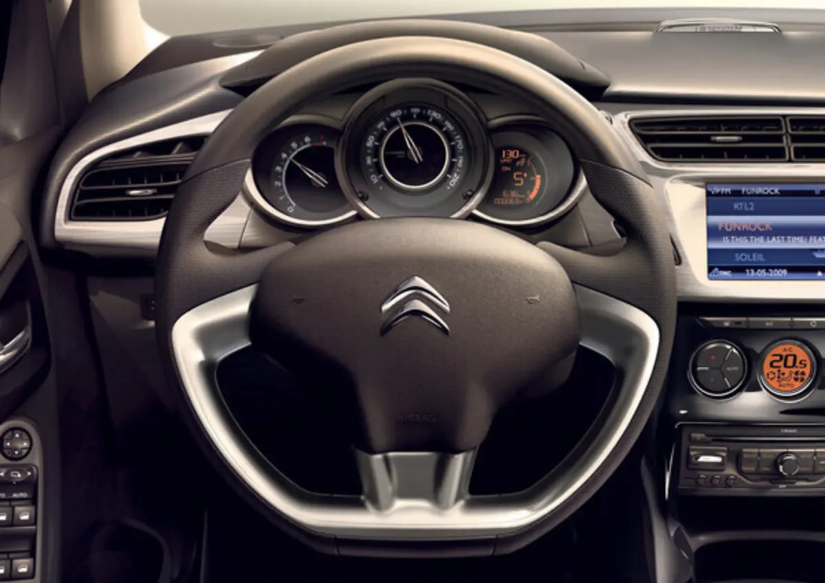 Imagem de contexto do artigo Problemas em airbags obriga Citroën a chamar à oficina 15 mil carros em Portugal