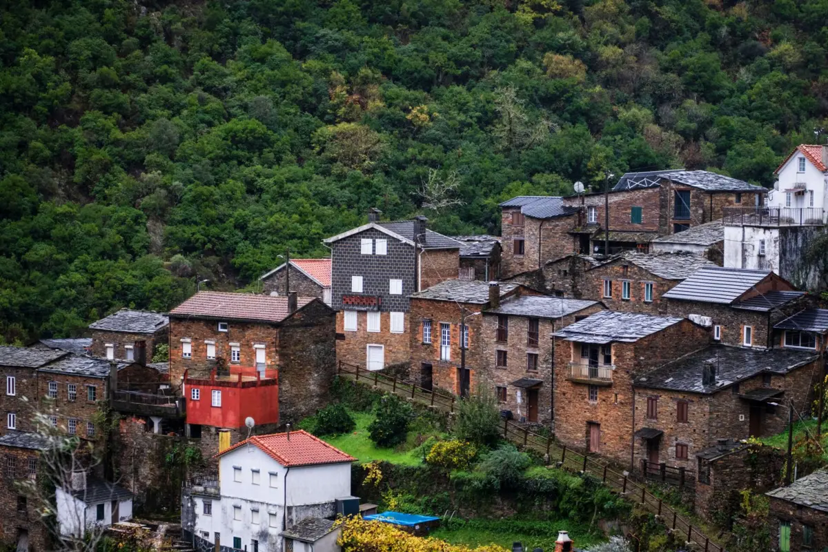 Imagem de contexto do artigo Regionalização é urgente? Enquanto se "brinca à democracia", Constituição fica por cumprir