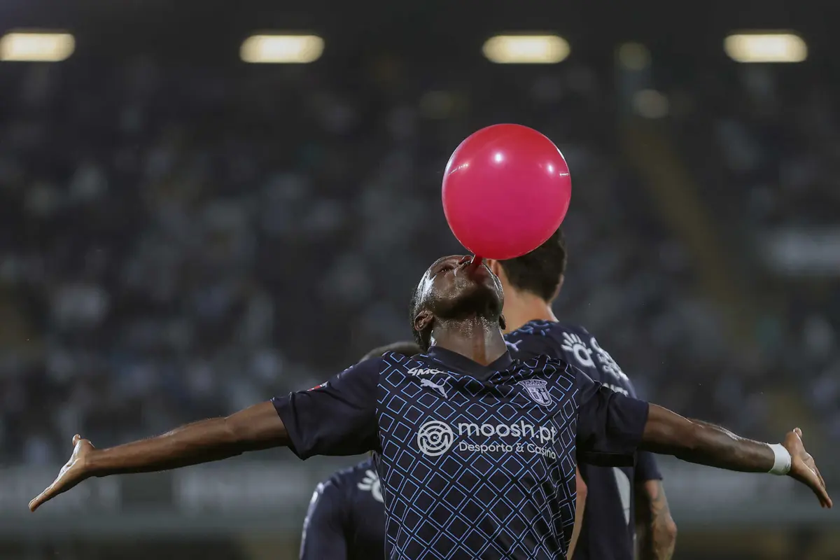 Bruma a festejar o primeiro golo do Sporting de Braga