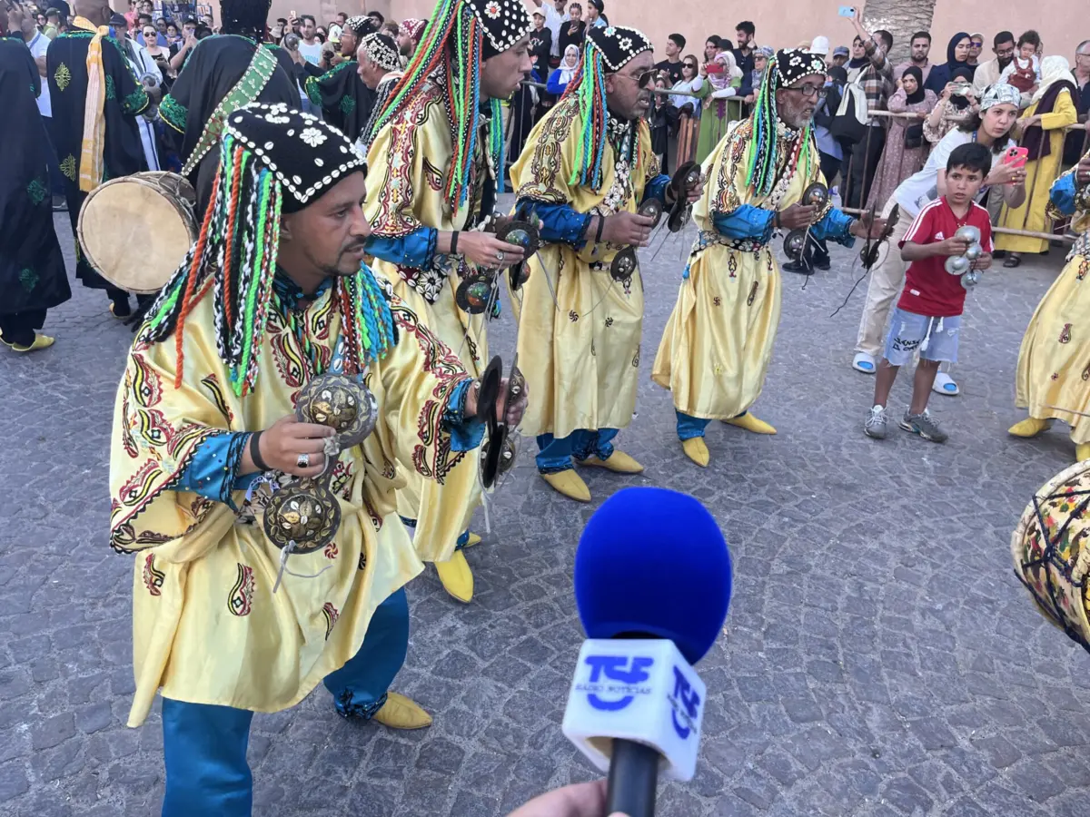 Imagem de contexto do artigo Músicas do mundo em Marrocos. Até domingo, o Essaouira Gnaoua & World Music Festival leva meio milhão à antiga Mogador