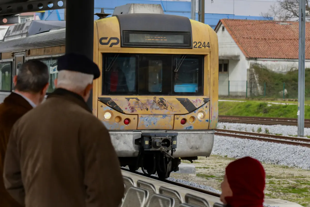 O Ministério irá ainda avançar com a "definição de indicadores de desempenho para monitorizar o progresso e eficácia das medidas"