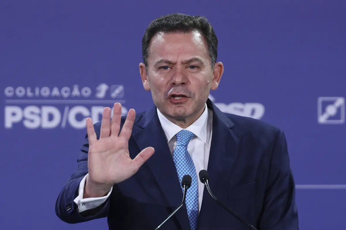 O líder social-democrata e primeiro-ministro, Luís Montenegro