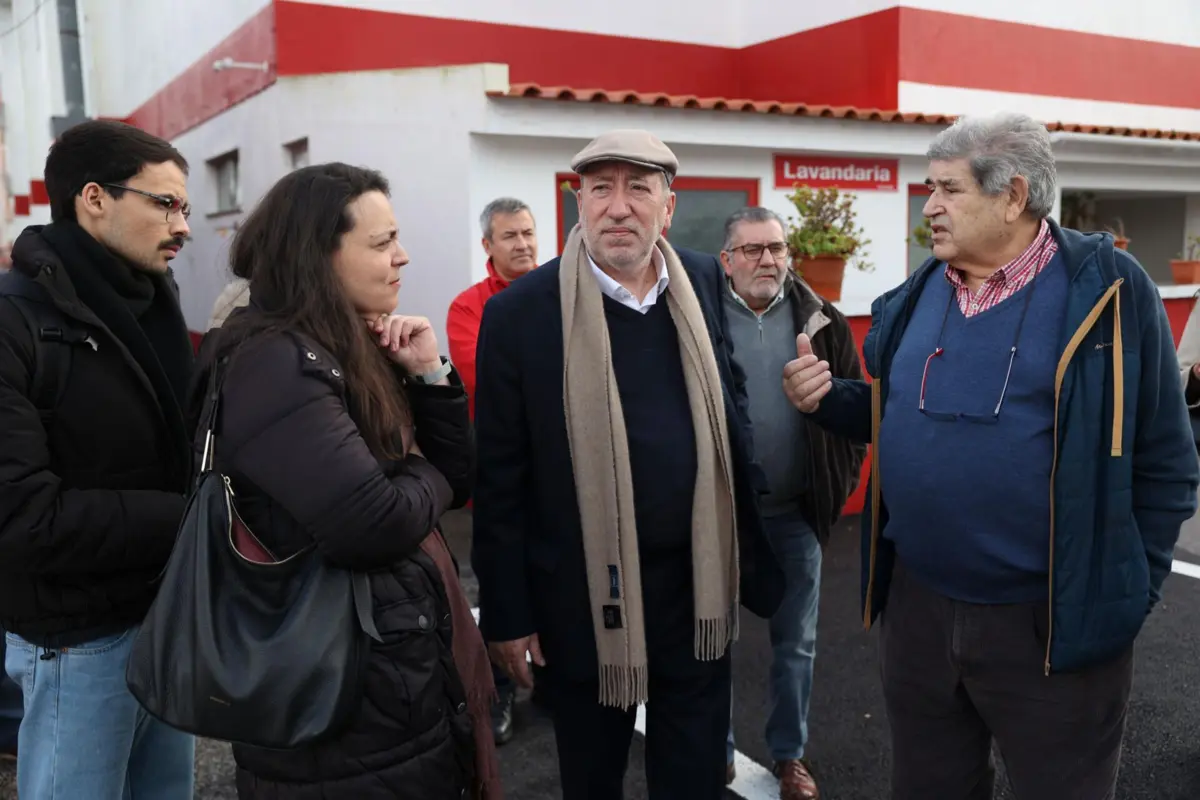 Imagem de contexto do artigo António Filipe acusa ministra de não ter soluções e defende reforço de cuidados continuados
