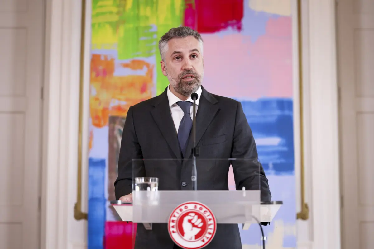 Imagem de contexto do artigo Pedro Nuno Santos denuncia "apagão no Governo" e critica ausência "de voz de comando"