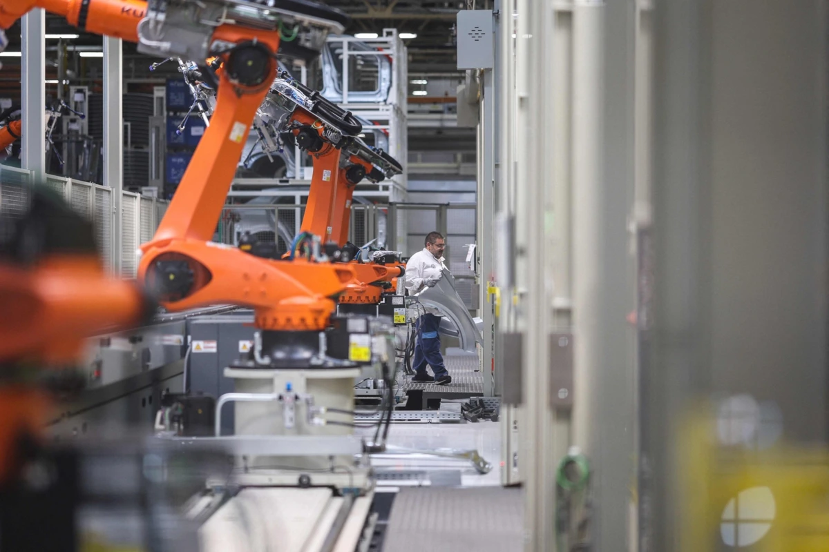 Imagem de contexto do artigo Setor automóvel abranda ritmo de produção por falta de semi-condutores. Situação preocupa AFIA