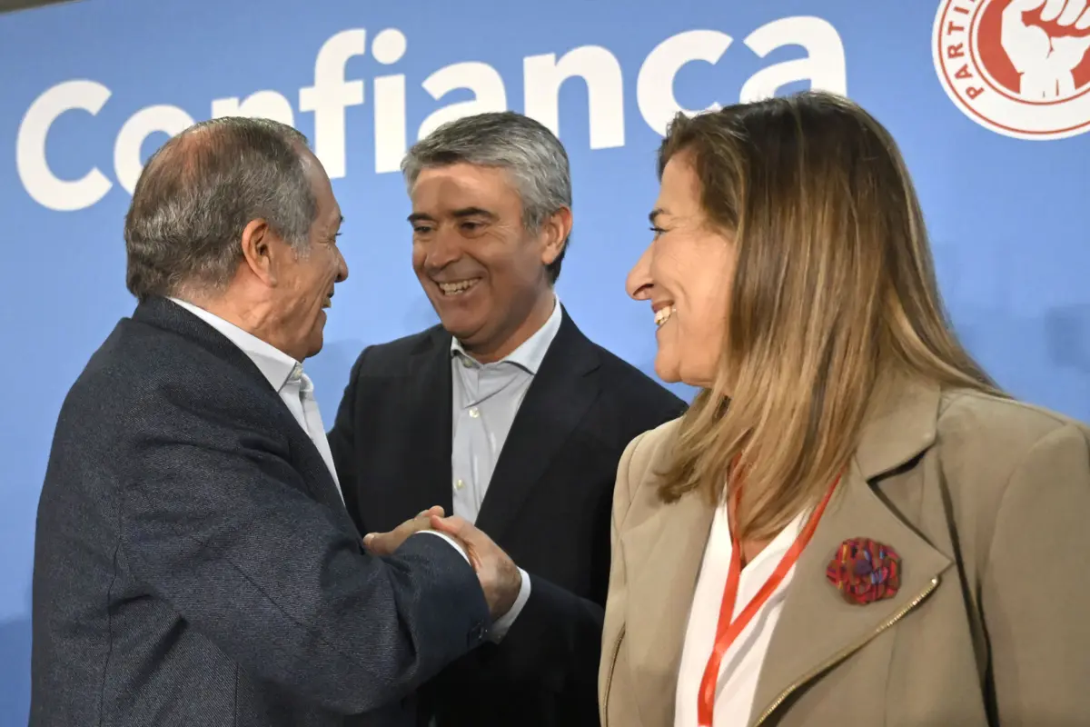 Quinze anos depois, o PS volta a apoiar um candidato presidencial