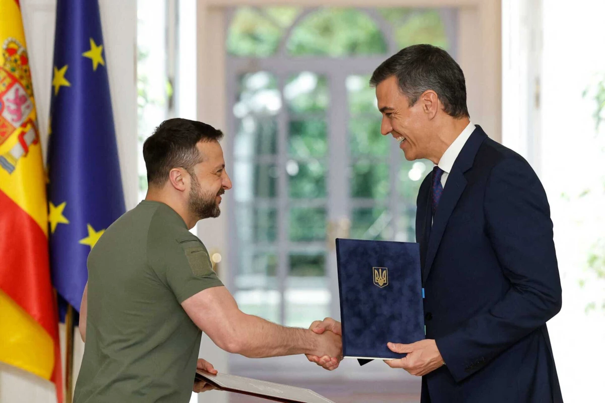 Imagem de contexto do artigo Pedro Sánchez anuncia mil milhões de euros de ajuda militar a Kiev