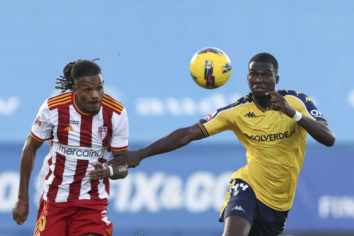 Imagem de contexto do artigo Estoril Praia e AVS anulam-se na Amoreira