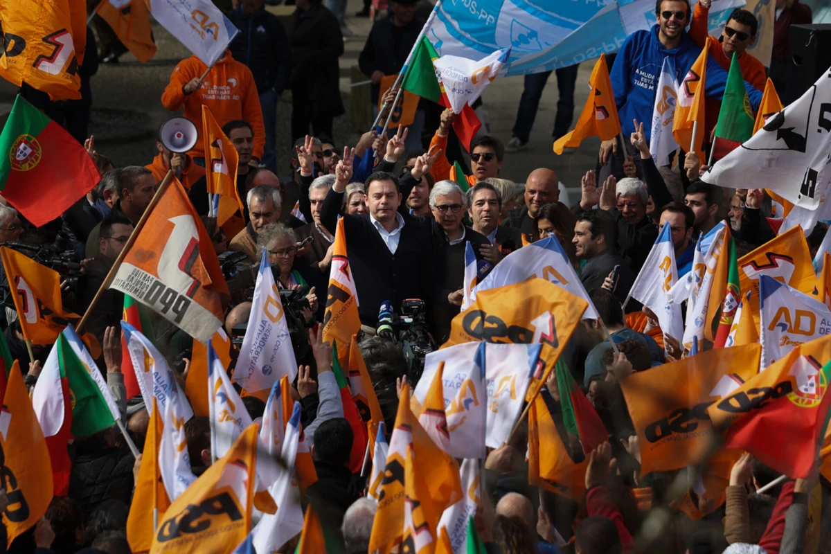 Imagem de contexto do artigo Montenegro recebe apoios no Alto Minho mas alerta que "ninguém ganha eleições antes do dia"