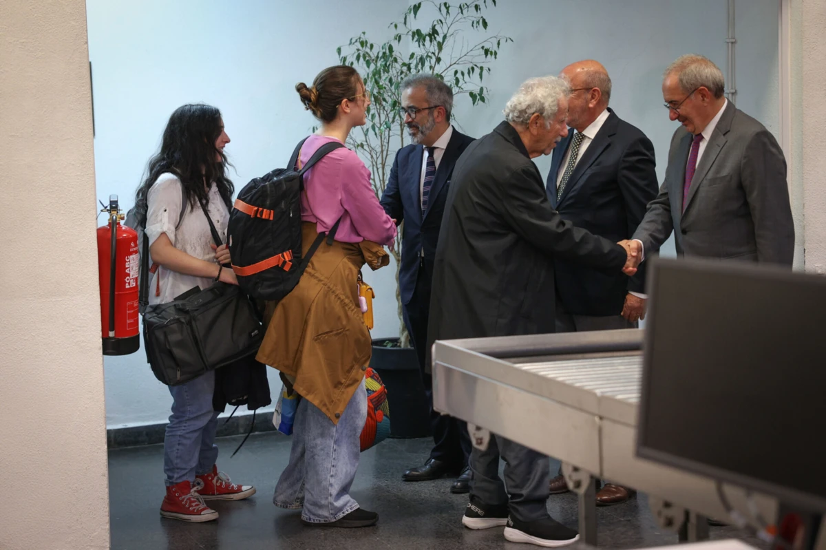 A receção destes cidadãos ficou ao encargo de Paulo Rangel