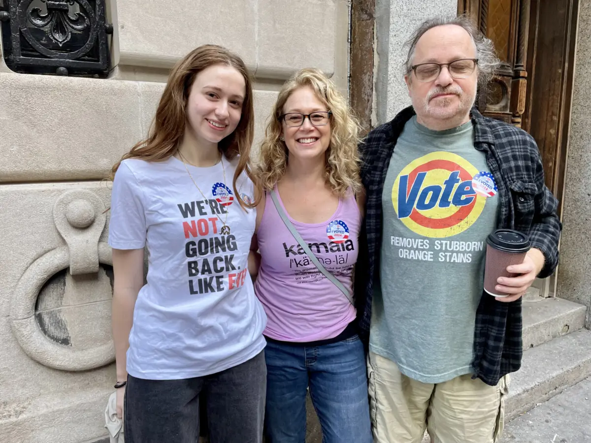 Imagem de contexto do artigo Reportagem TSF nos EUA: uma família esperançada em tirar “nódoas teimosas cor-de-laranja”