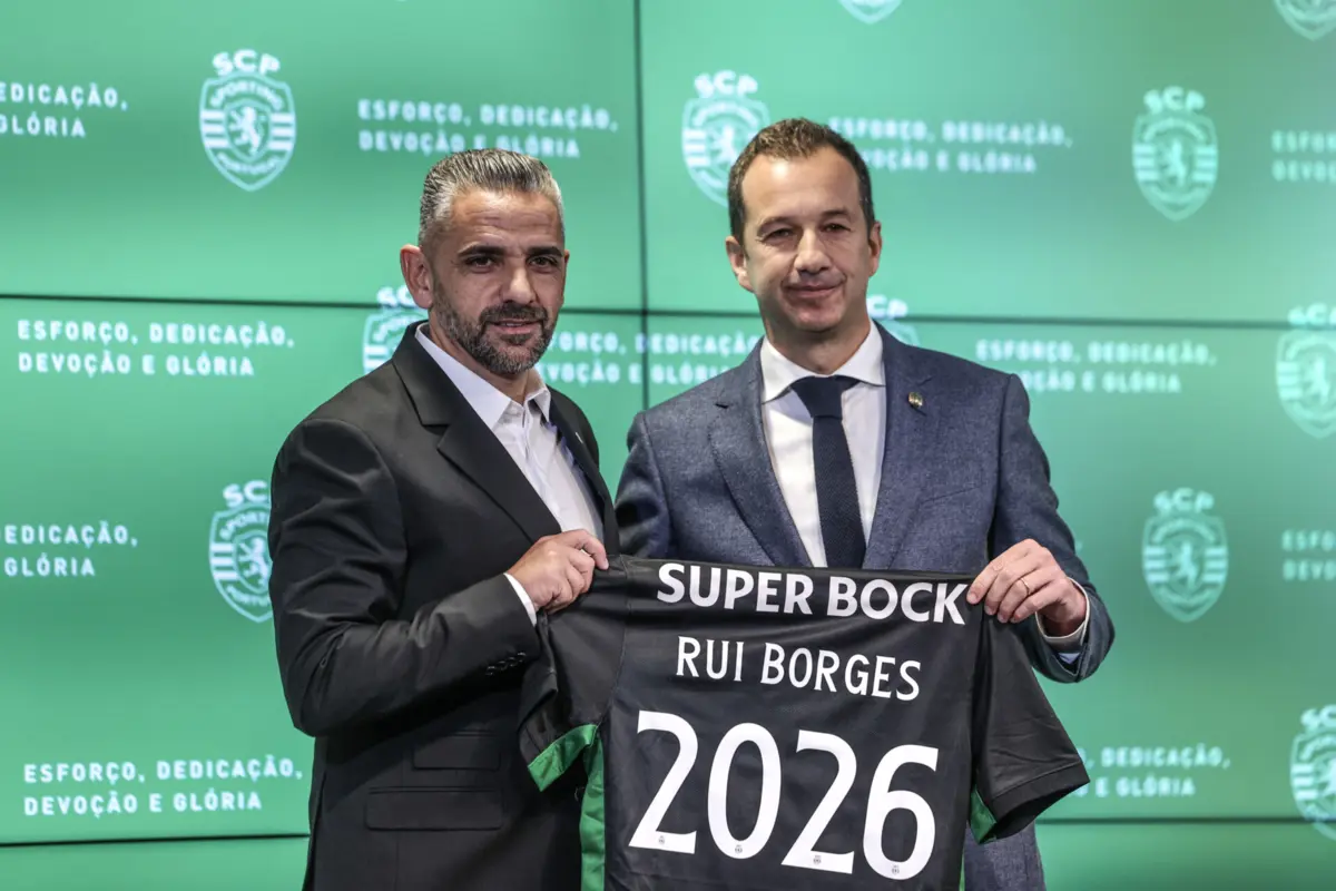 Imagem de contexto do artigo "Melhor prenda de Natal." Rui Borges garante estar "muito feliz" e "ansioso para trabalhar" no Sporting
