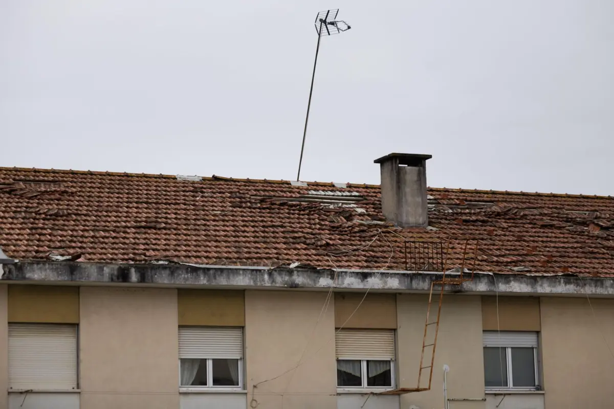 Imagem de contexto do artigo Depressão Kristin fez seis desalojados na Batalha. Autarca diz que SIRESP deixou de funcionar