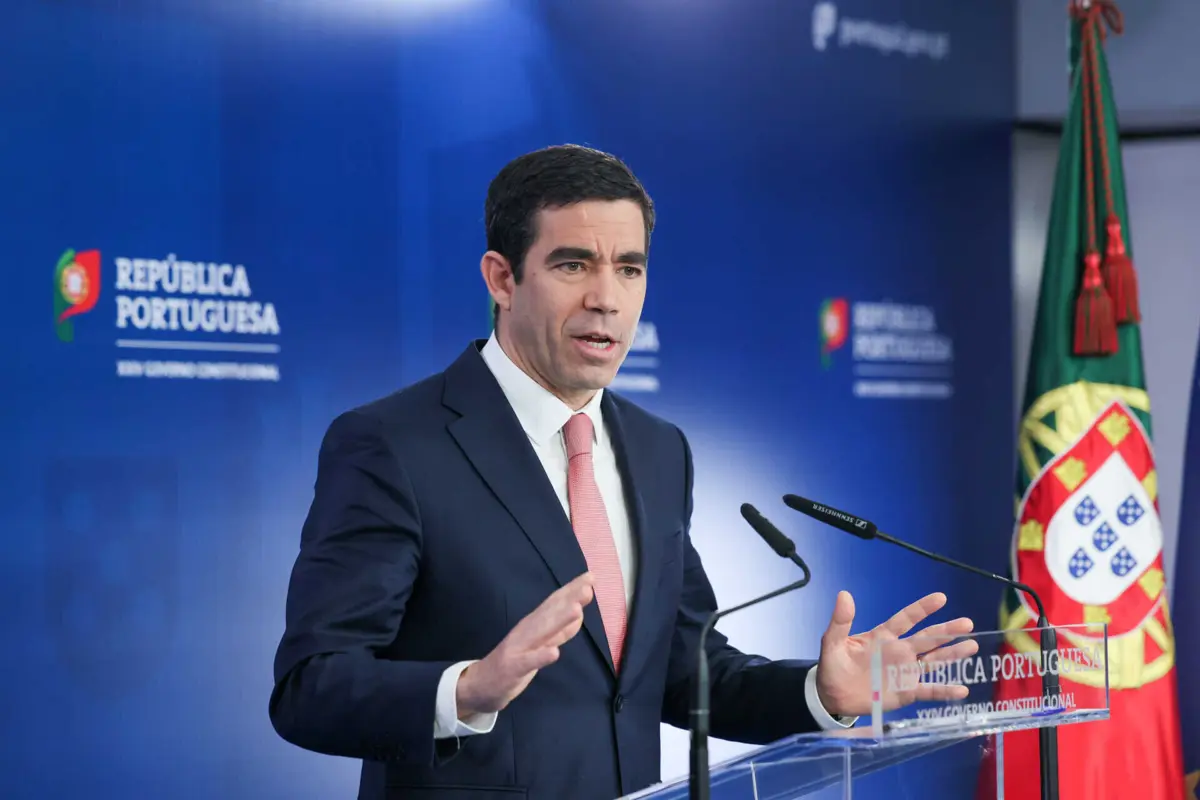 Imagem de contexto do artigo "PS escancarou a porta.” Governo responsabiliza socialistas pelo aumento "descontrolado" de imigrantes