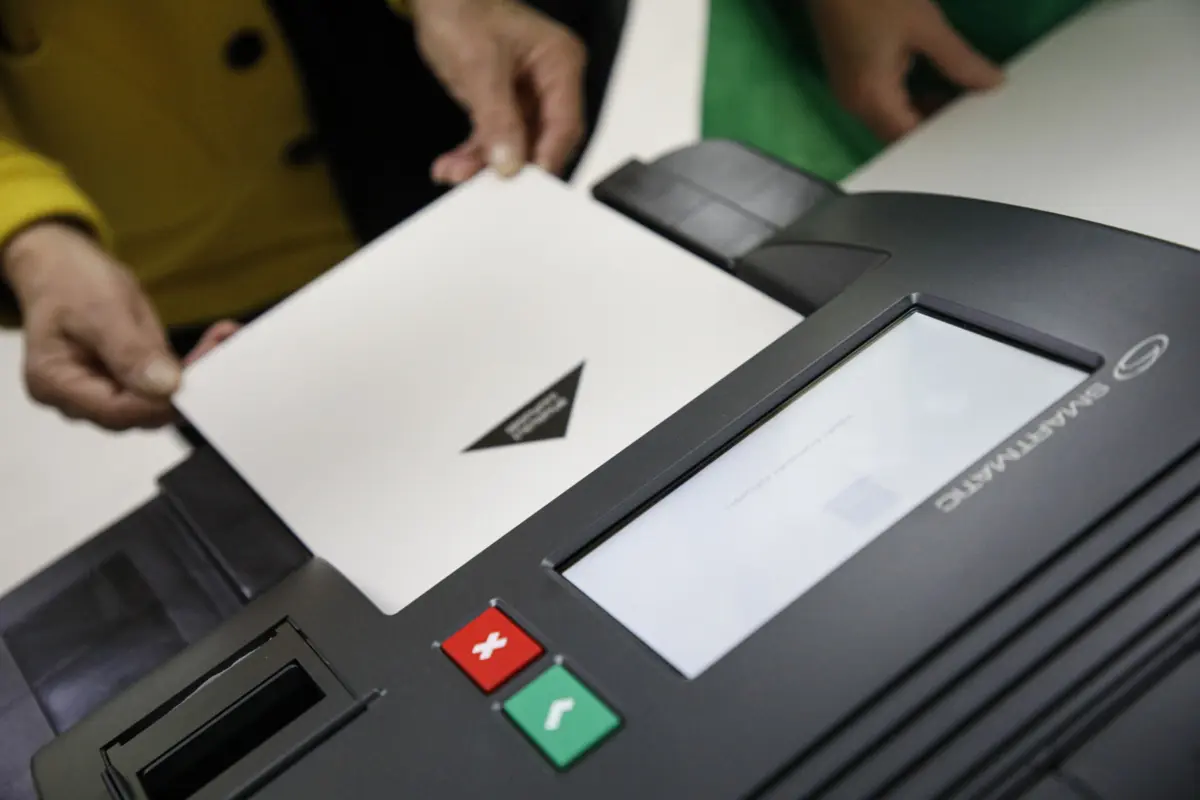 Imagem de contexto do artigo "Retrocesso democrático." Observadores internacionais denunciam eleições "marcadas por desigualdades" na Geórgia