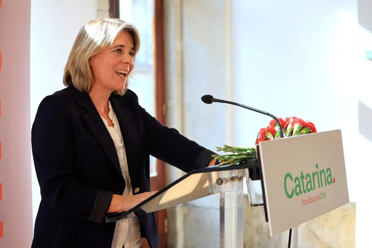 Imagem de contexto do artigo "Candidato-me para ser a Presidente que cuida da democracia." Catarina Martins garante "lugar para todas as vozes" na corrida a Belém