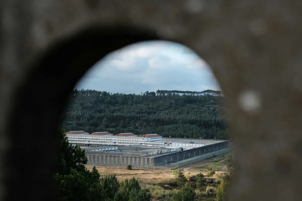 Imagem de contexto do artigo Polícia nacional de Espanha lança alerta à população sobre reclusos que fugiram de Vale de Judeus