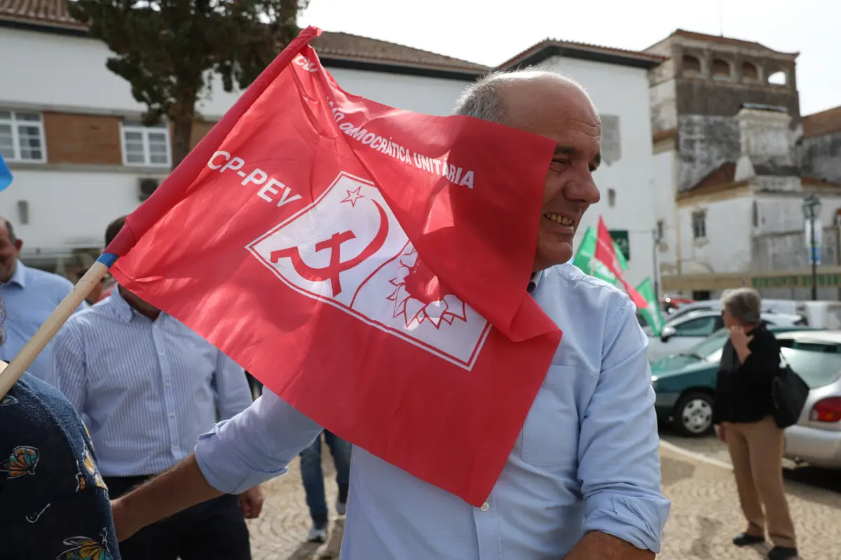 Perante a insistência dos jornalistas, Paulo Raimundo reiterou que não queria fazer mais constatações sobre o assunto