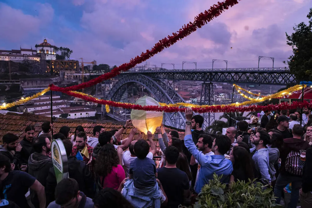 Imagem de contexto do artigo Festas de São João. Hotéis no Porto, Braga e Vila do Conde com taxas de ocupação superiores a 90%