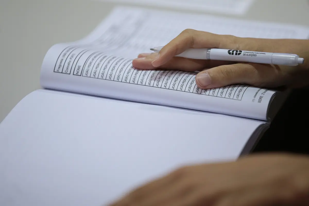 Imagem de contexto do artigo "Divergências entre ata e edital." CDU recorre ao Tribunal Constitucional para contestar contagem de votos em Lisboa