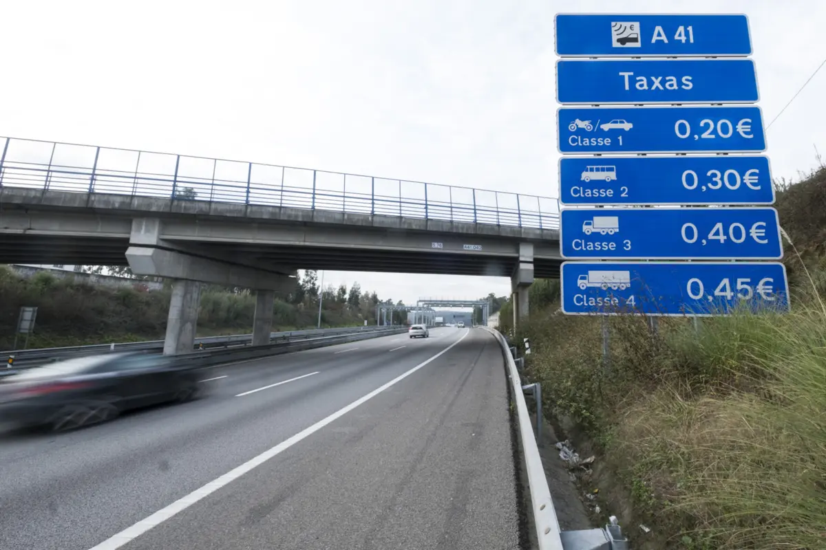 Imagem de contexto do artigo INE prevê aumento das portagens em 2,21% para 2025