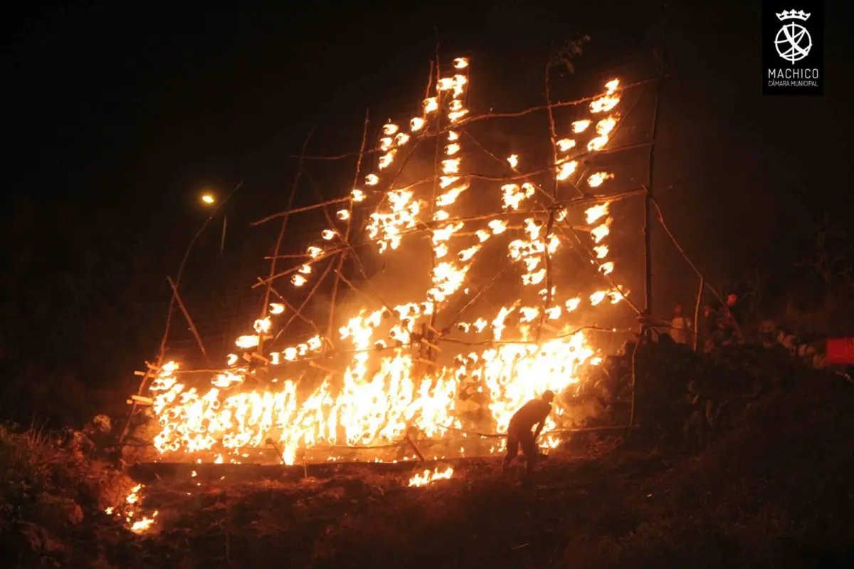Imagem de contexto do artigo Machico vai mesmo ter a Queima dos Fachos, apesar dos fogos na Madeira