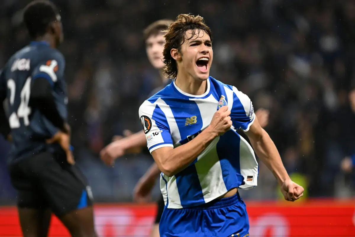 Imagem de contexto do artigo Dragão foi à volta no caminho em frente. FC Porto vence Rangers e está nos oitavos da Liga Europa