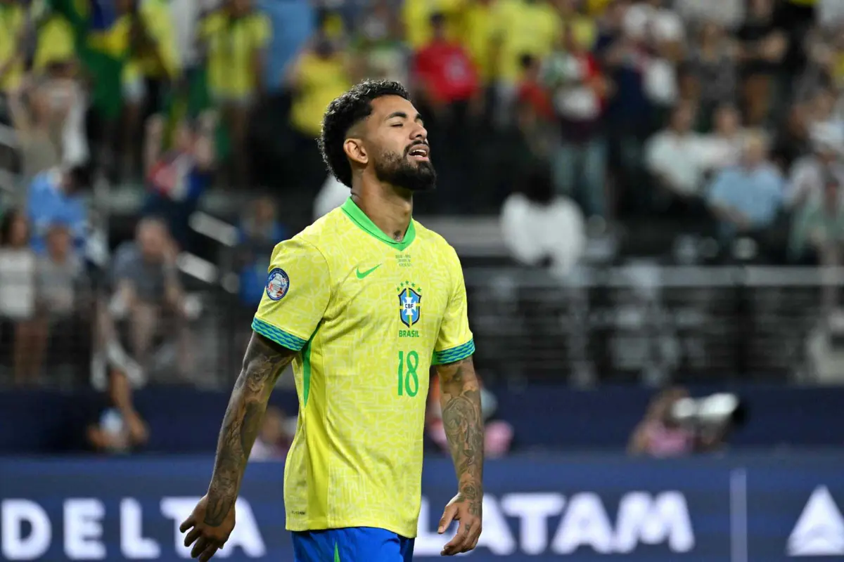 Douglas Luiz e Éder Militão falharam nos penalties