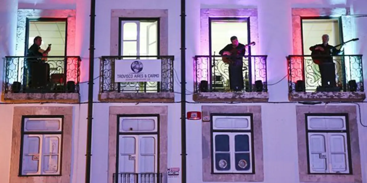 Imagem de contexto do artigo "Aqui Mora o Fado." Mais de 40 artistas marcam presença no Festival Caixa Alfama