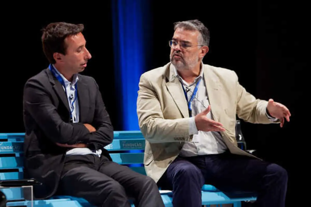 Diogo Ramada Curto (à direita)