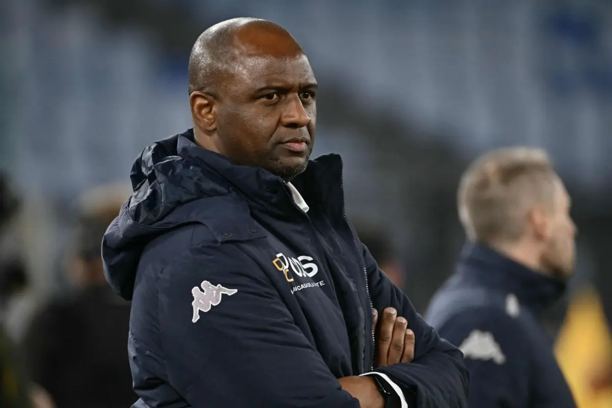 Imagem de contexto do artigo Patrick Vieira deixa de ser treinador do Génova