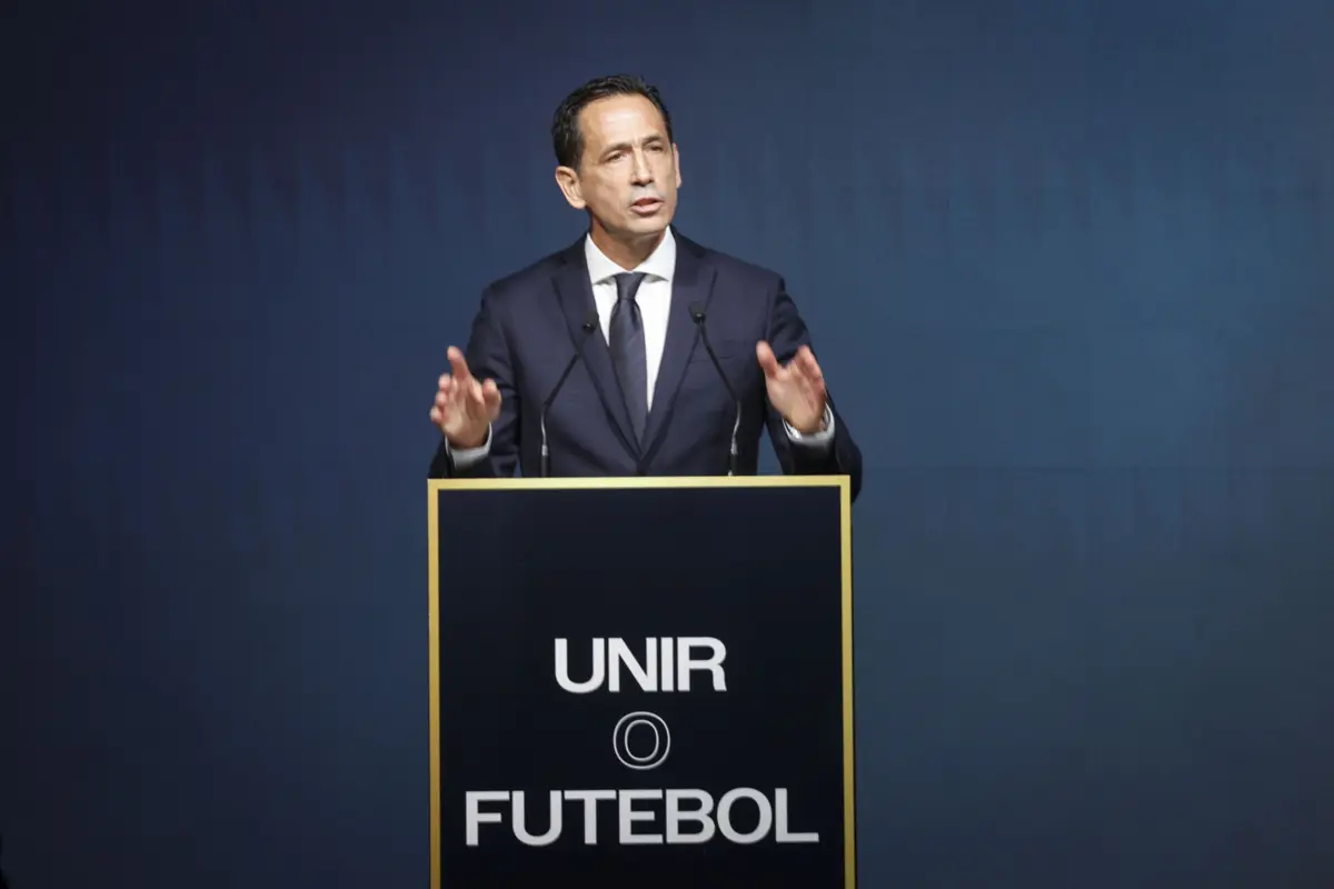 Imagem de contexto do artigo Pedro Proença quer profissionalizar arbitragem e admite Supertaça no estrangeiro