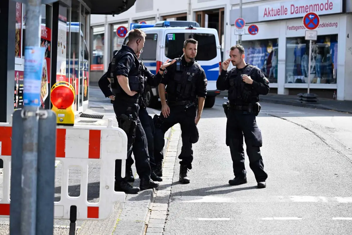 Imagem de contexto do artigo Polícia prende suspeito por possível ligação a ataque durante festival no oeste da Alemanha