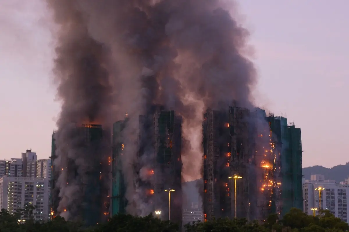 Imagem de contexto do artigo Pelo menos 36 mortos num incêndio em prédios residenciais em Hong Kong