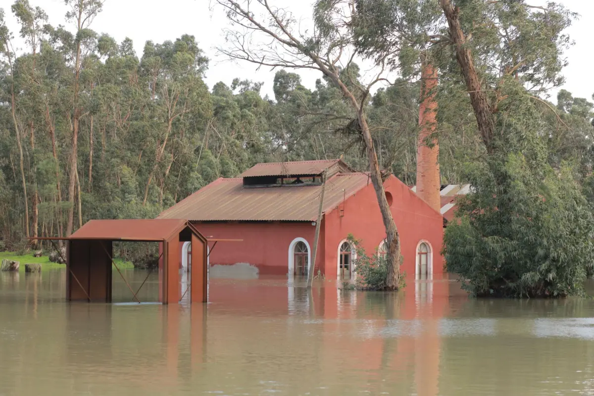 Imagem de contexto do artigo Enxurrada afeta moradores e submerge parte do Ecomuseu da Fábrica da Pólvora em Vale Milhaços