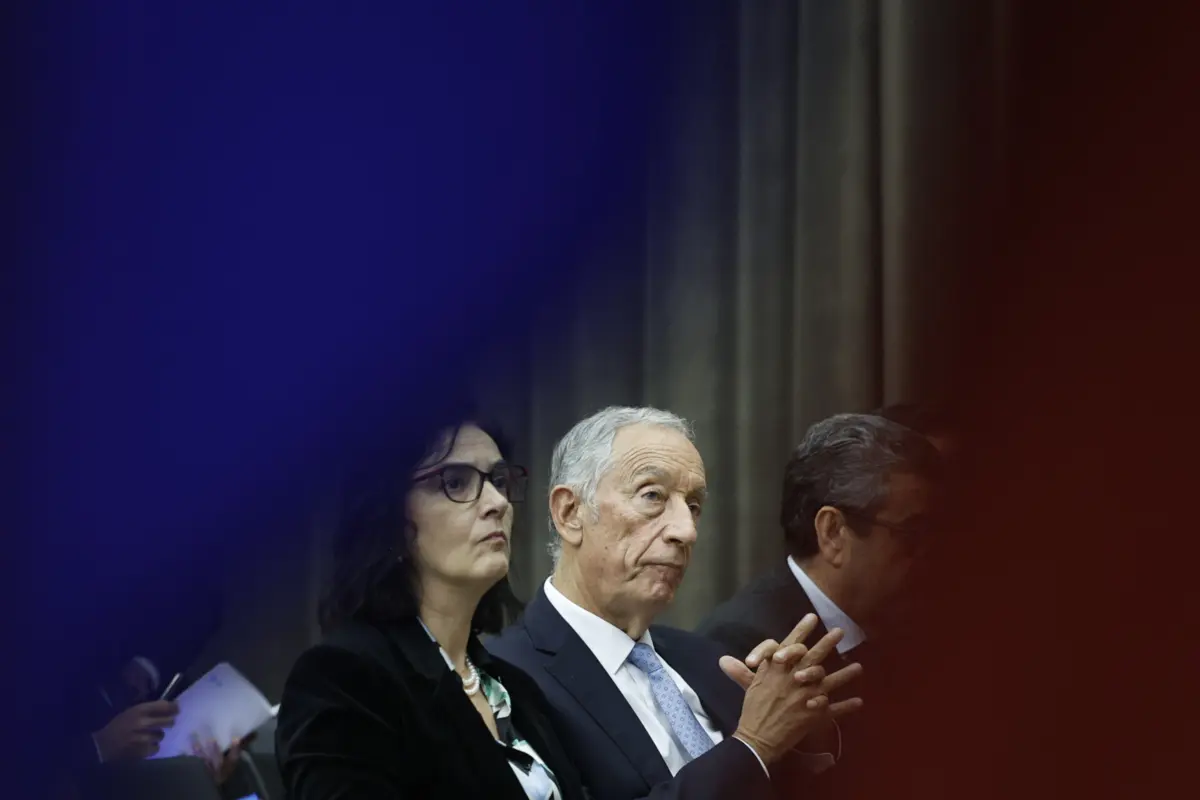 Imagem de contexto do artigo Presidente da República promulga decreto do Parlamento sobre metadados