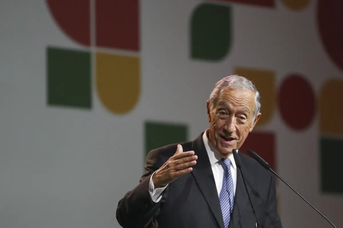 Imagem de contexto do artigo Marcelo veta decretos sobre escolha de nome neutro e autodeterminação de género nas escolas