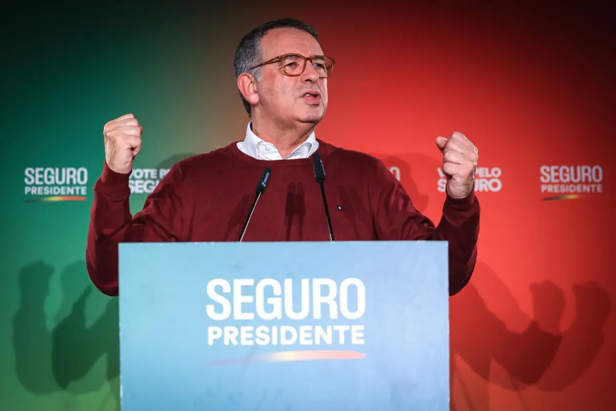 Imagem de contexto do artigo Seguro quer ganhar também em Faro, onde na primeira volta perdeu para Ventura