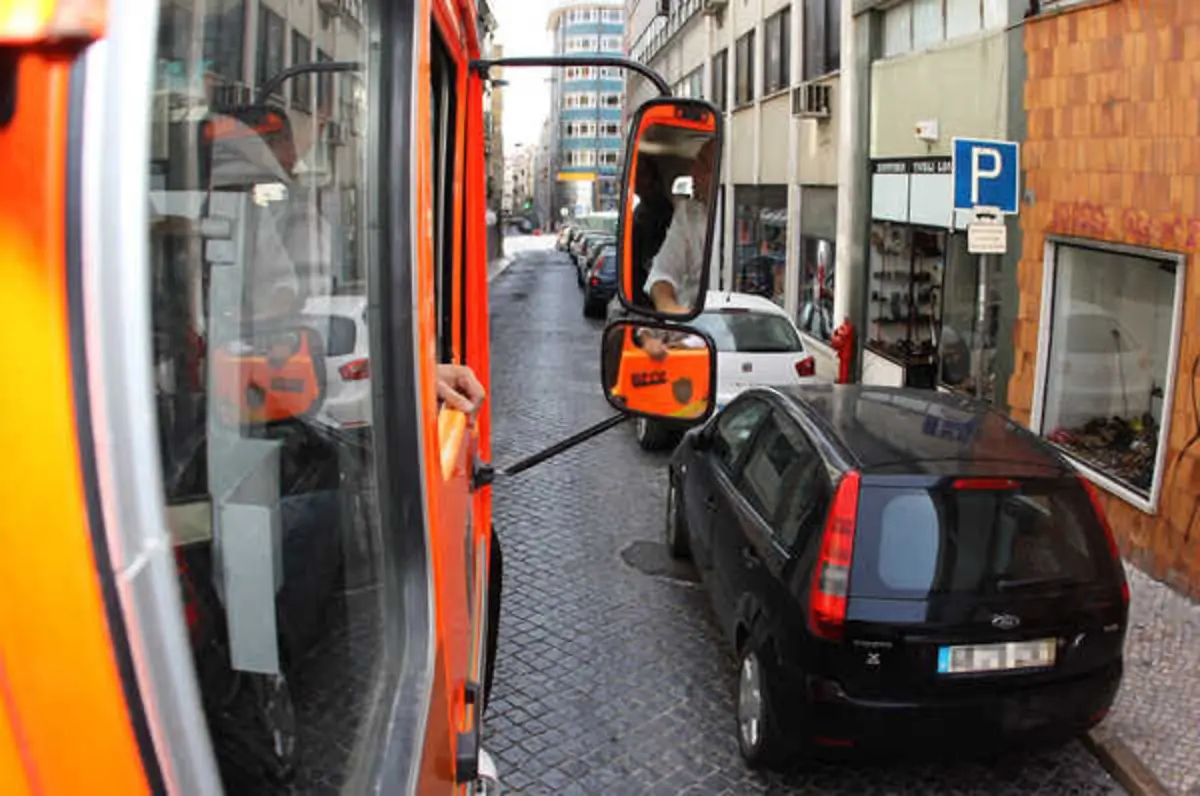 Imagem de contexto do artigo Voluntários da Ajuda estão sem salários desde novembro: há quem, como 'Paulo', já viva no quartel
