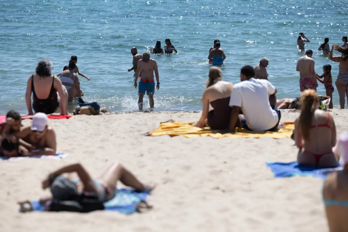 Imagem de contexto do artigo Registadas 17 interdições a banhos em três meses de época balnear