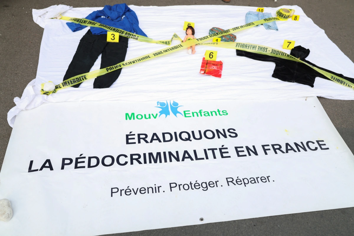 Imagem de contexto do artigo Shein e AliExpress investigadas por venda de bonecas sexuais com aspeto infantil