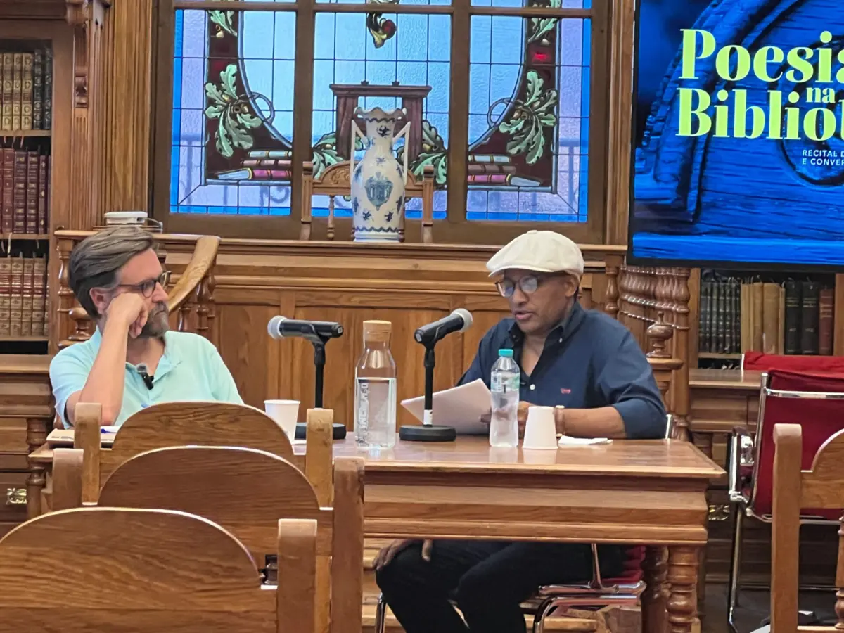José Luiz Tavares com Jorge Reis Sá, na Biblioteca da Imprensa Nacional