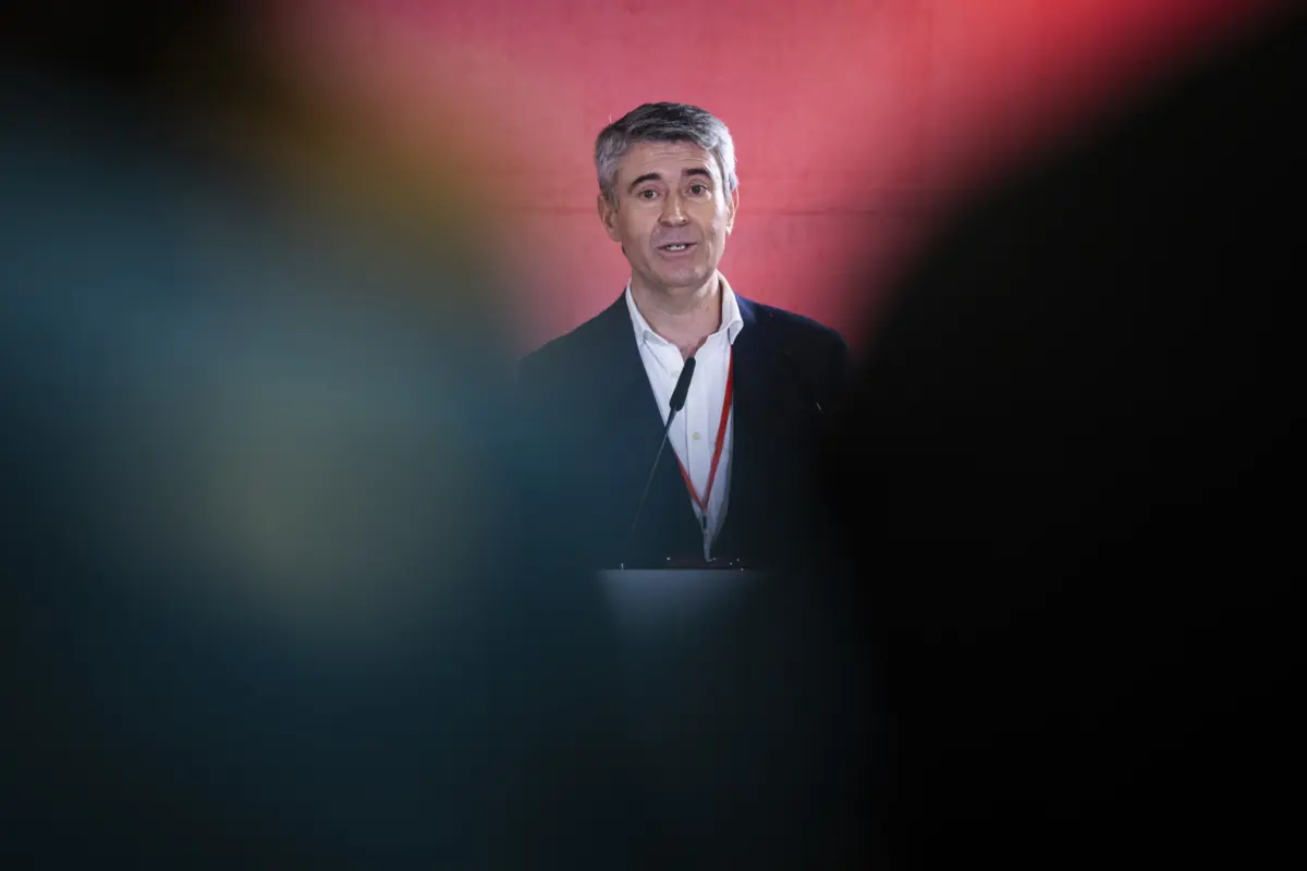 Imagem de contexto do artigo Carneiro critica "ausência" do Governo e pede a Montenegro que "convoque rapidamente" Comissão Nacional de Proteção Civil